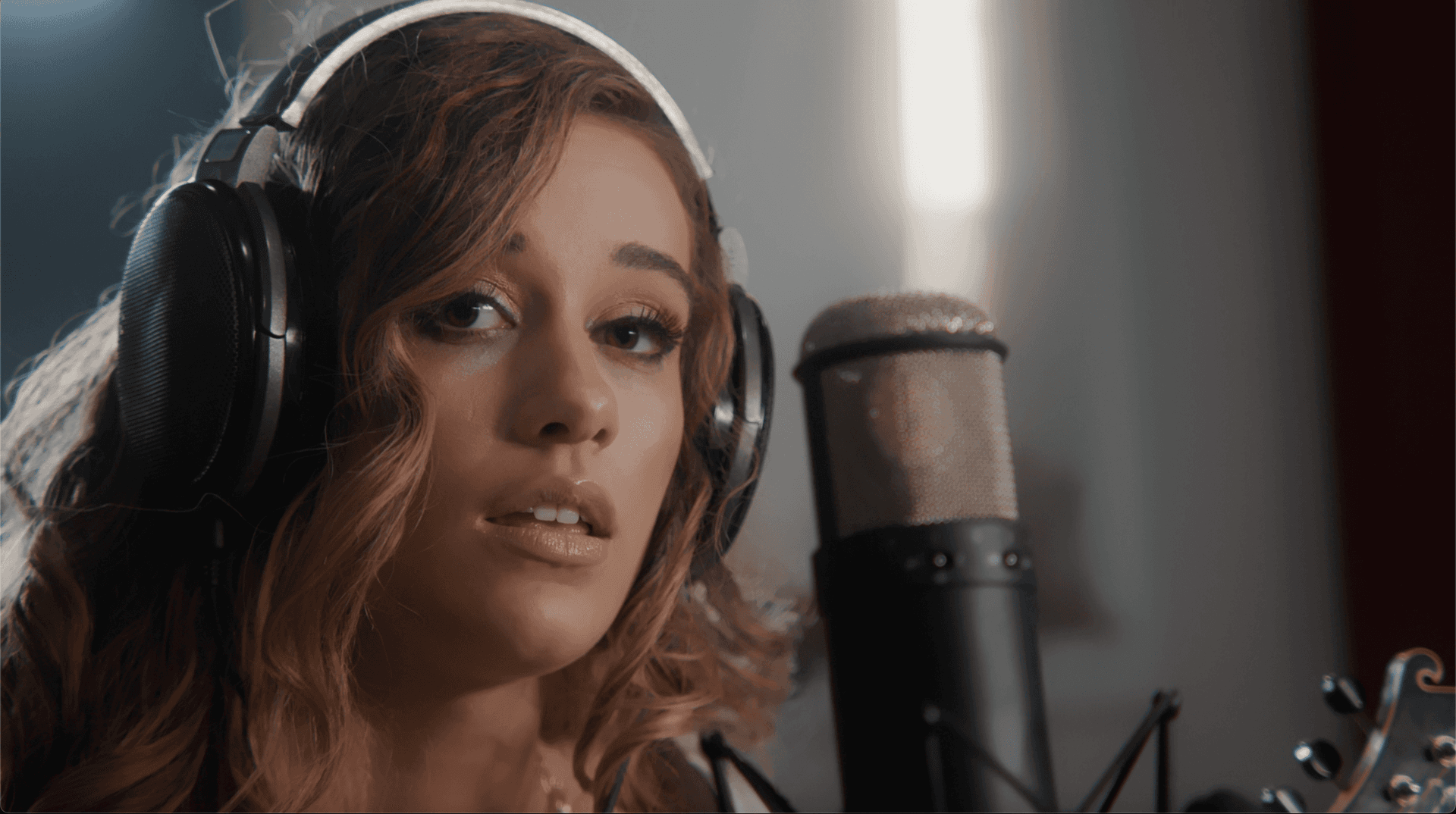The Ultimate Guide to Recording Your First Song: Tips from a Spring Hill Studio